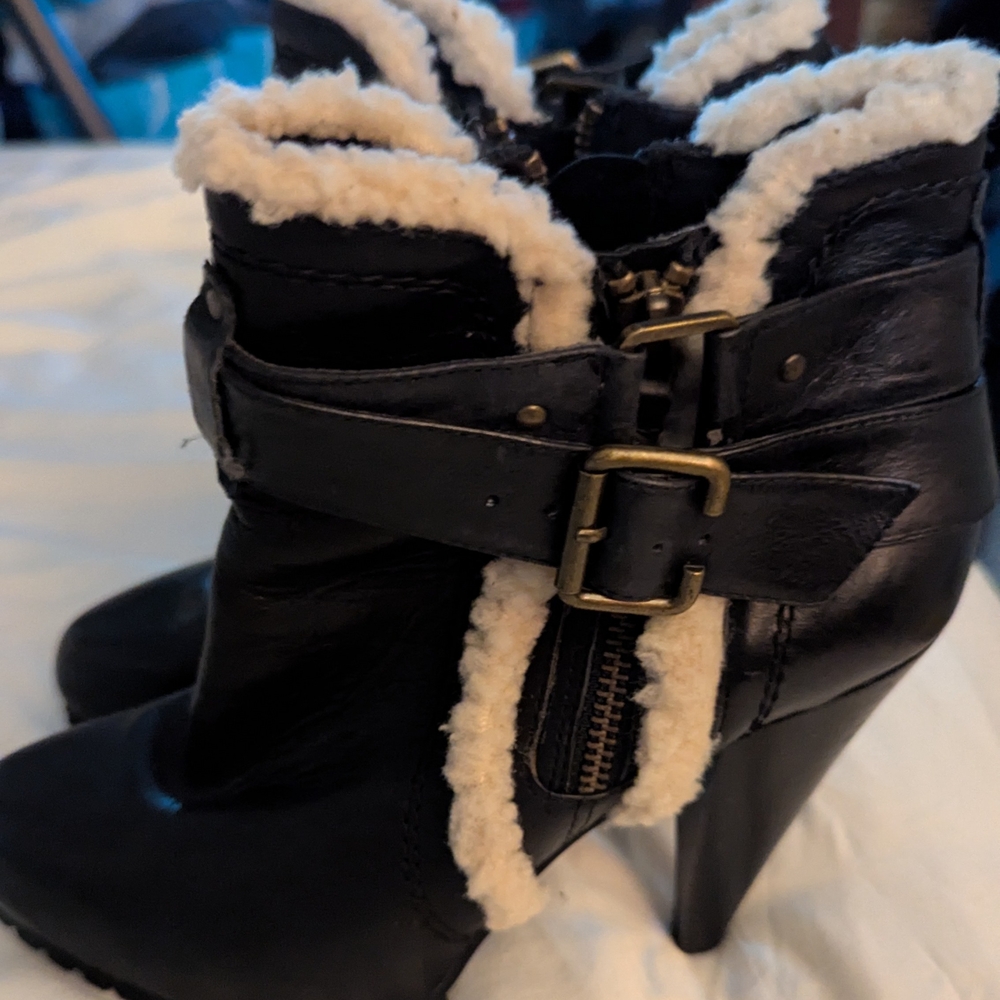 Aldo Black Heeled Boots with Shearling Trim Size 5